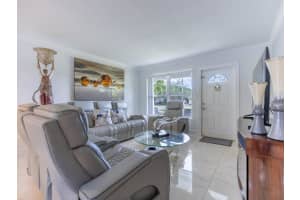 253 Davis Road, Palm Springs, FL 33461 - MLS#R11136045