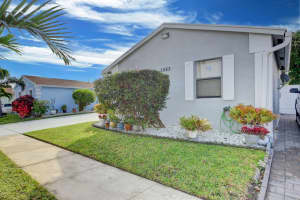 5882 Lincoln Circle W, Greenacres, FL 33463 Sold 12/31/25