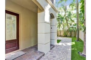 921 Osceola Drive 9, Boca Raton, FL 33432 Sold 12/02/25