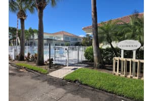 504 7th Square 103, Vero Beach