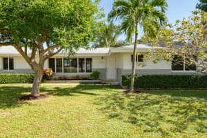 7504 Pine Tree Lane, Lake Clarke Shores, FL 33406 - MLS#R11136160