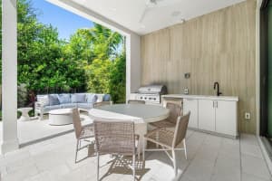 512 NE 7th Avenue, Delray Beach, FL 33483 - MLS#R11136228