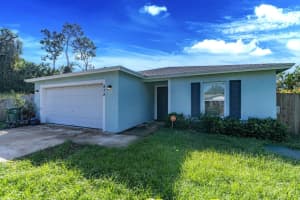 872 SE Chaloupe Avenue, Port Saint Lucie, FL 34983 - MLS#R11136291