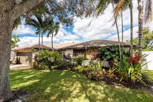 8301 27th Place, Davie, FL 33328 - MLS#R11136306