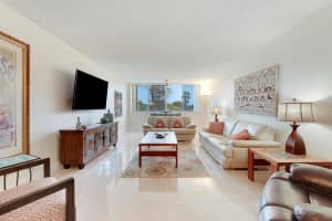 6698 10th Avenue N 320, Lake Worth, FL 33467 - MLS#R11136309