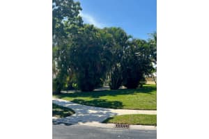 2387 Oak Tree Lane, West Palm Beach, FL 33409 - MLS#R11136354