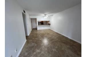 18206 Mediterranean Boulevard 4-21, Hialeah, FL 33015 - MLS#R11136379