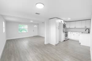 930 10th Court SW, Vero Beach, FL 32962 Sold 12/12/25