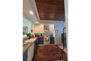 22 Harbour Isle Drive W 201, Fort Pierce, FL 34949 - MLS#R11136439