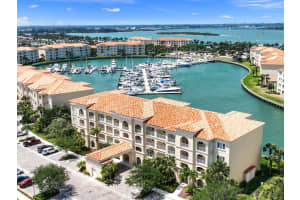 17 Harbour Isle Drive W Ph03, Hutchinson Island, FL 34949 - MLS#R11136442