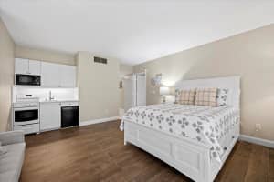 13334 Polo Club Road 227, Wellington