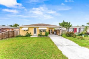 1084 James Road, Lake Worth, FL 33462 Sold 01/07/26