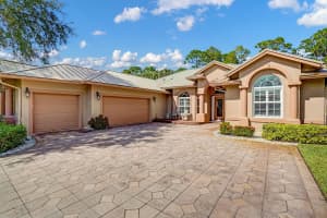 3401 Bent Pine Drive, Fort Pierce, FL 34951 - MLS#R11136561