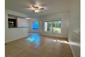 815 W Boynton Beach Boulevard 4-102, Boynton Beach 815 W Boynton Beach Boulevard 4-102, Boynton Beach