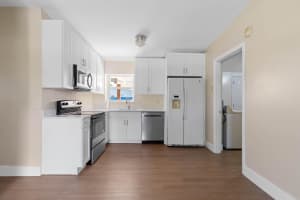 200 Plum Tree Drive, Lake Worth, FL 33462 - MLS#R11136617