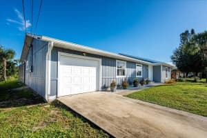 1129 SW Jacqueline Avenue, Port Saint Lucie, FL 34953 - MLS#R11136627