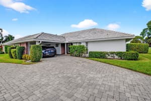 355 Villa Drive S, Atlantis, FL 33462 - MLS#R11136654