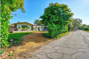 711 25th Place, Boynton Beach, FL 33435 - MLS#R11136689