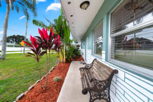 543 SE Calmoso Drive, Port St Lucie, FL 34983 - MLS#R11136717