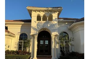 118 SE Rio Casarano, Port Saint Lucie, FL 34984 Sold 12/24/25