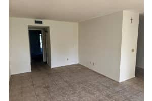 28 Lake Vista Trail 105, Port Saint Lucie, FL 34952 - MLS#R11136769