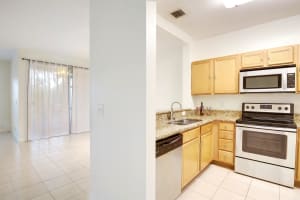 6420 Park Lake Circle, Boynton Beach, FL 33437 - MLS#R11136772