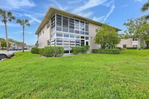 21 Lake Vista Trail 101, Port Saint Lucie, FL 34952 Sold 12/29/25