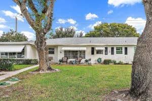 7374 E Oakridge Circle, Lake Worth, FL 33462 - MLS#R11136810