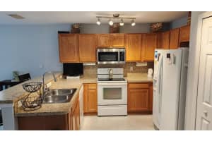 562 SE Majestic Terrace, Port Saint Lucie, FL 34983 - MLS#R11136897