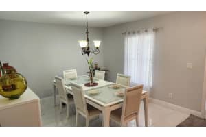 562 SE Majestic Terrace, Port Saint Lucie, FL 34983 - MLS#R11136897