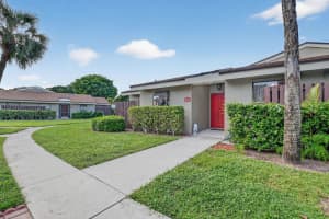 211 Meadows Drive, Boynton Beach, FL 33436 - MLS#R11136917