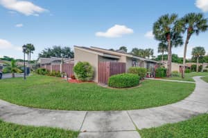 211 Meadows Drive, Boynton Beach, FL 33436 - MLS#R11136917
