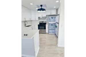 266 Burgundy Avenue, Delray Beach, FL 33484 - MLS#R11136949