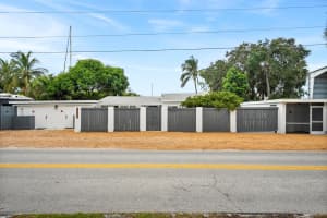 4832 SE Anchor Avenue SE, Stuart, FL 34997 - MLS#R11136997