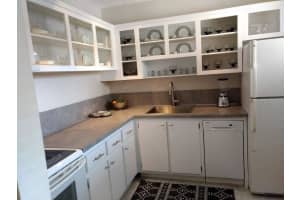 2615 N Garden Drive 207, Lake Worth, FL 33461 - MLS#R11137005