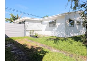 2700 NW 52nd Street, Tamarac, FL 33309 - MLS#R11137044