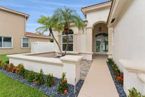 6009 Royal Birkdale Drive, Lake Worth, FL 33463 - MLS#R11137125