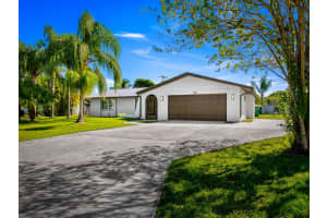 388 SE Tranquilla Avenue, Port Saint Lucie, FL 34983 - MLS#R11137137