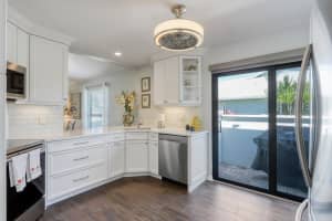 6639 SE Yorktown Drive, Hobe Sound, FL 33455 - MLS#R11137162