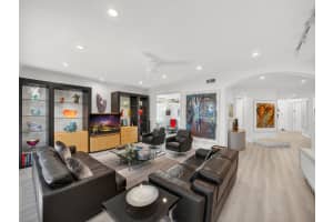 118 Palm Point Circle B, Palm Beach Gardens, FL 33418 - MLS#R11137206