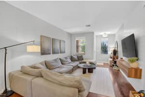 148 W Astor Circle, Delray Beach, FL 33484 - MLS#R11137243