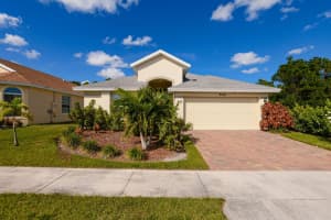 9756 Palm Breezes Drive, Fort Pierce, FL 34945 - MLS#R11137262