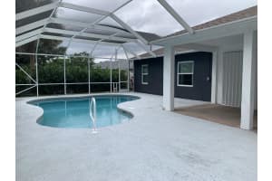668 SE Walters Terrace, Port Saint Lucie, FL 34983 - MLS#R11137266