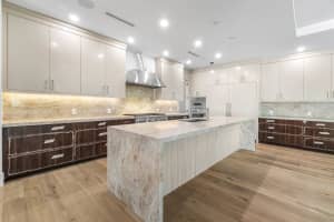 11721 Lake Shore Place, North Palm Beach, FL 33408 Sold 01/02/26