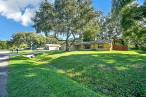 4410 Areca Palm Drive, Fort Pierce, FL 34982 - MLS#R11137299