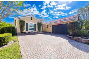 11400 SW Hillcrest Circle, Port St Lucie, FL 34987 - MLS#R11137331