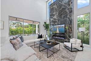 260 31st Street, West Palm Beach, FL 33407 - MLS#R11137377