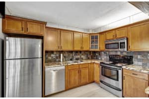 65 Lake Arbor Drive, Palm Springs, FL 33461 - MLS#R11137390