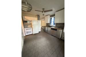 810 Citrus Avenue, Fort Pierce, FL 34950 - MLS#R11137416