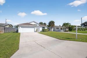 554 Riverside Drive, Palm Beach Gardens, FL 33410 Sold 12/02/25